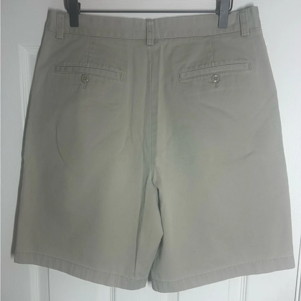 VINTAGE J. Crew Men’s Pleated Khaki Chino Shorts Preppy 80’s 90’s Size 33 Waist